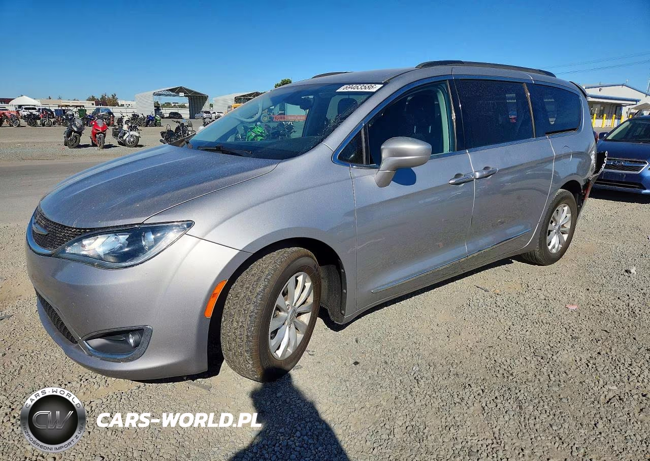 2017 Chrysler Pacifica Touring L
