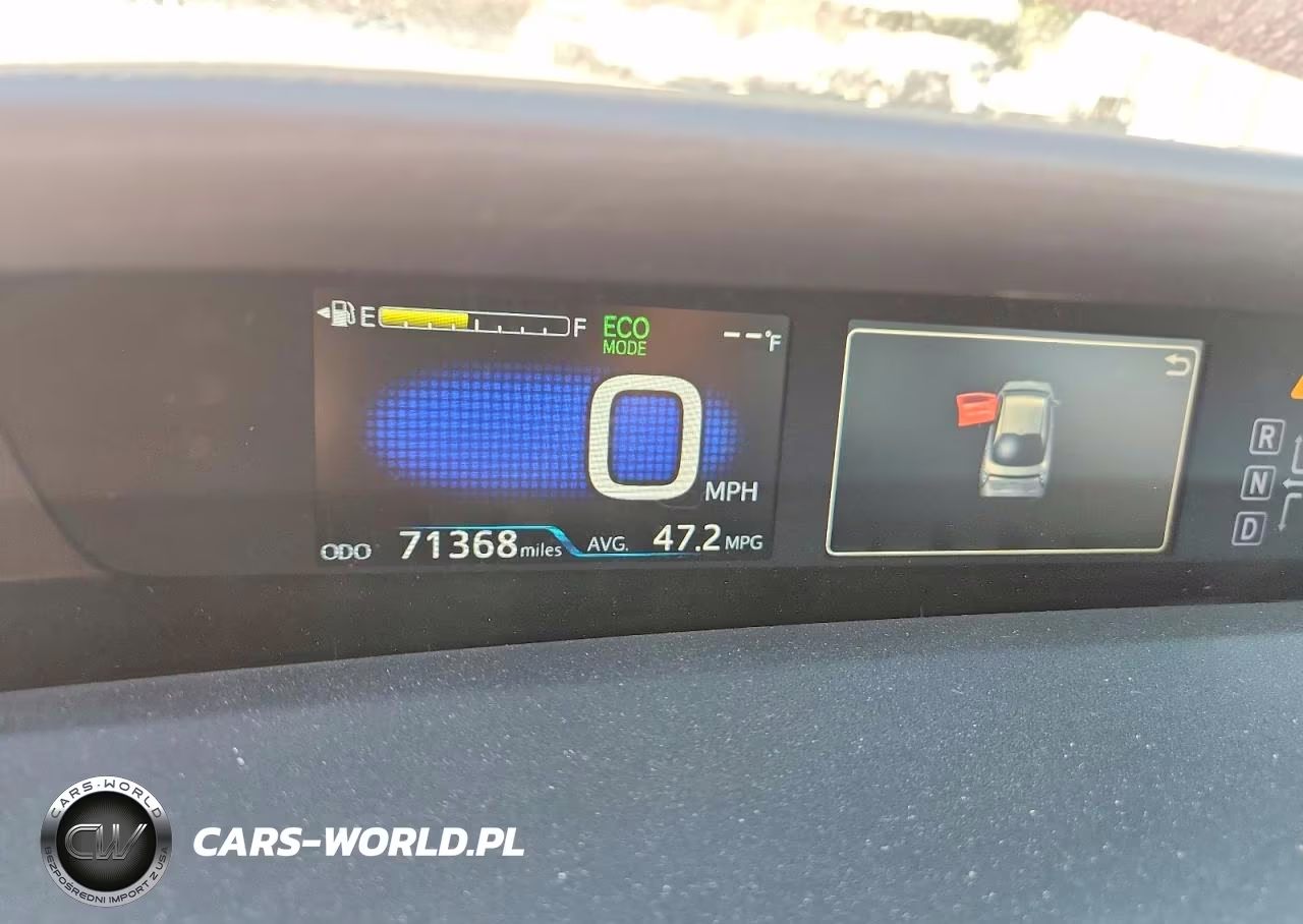 2016 Toyota Prius Two VIN:JTDKBRFU6G3524134 - 9