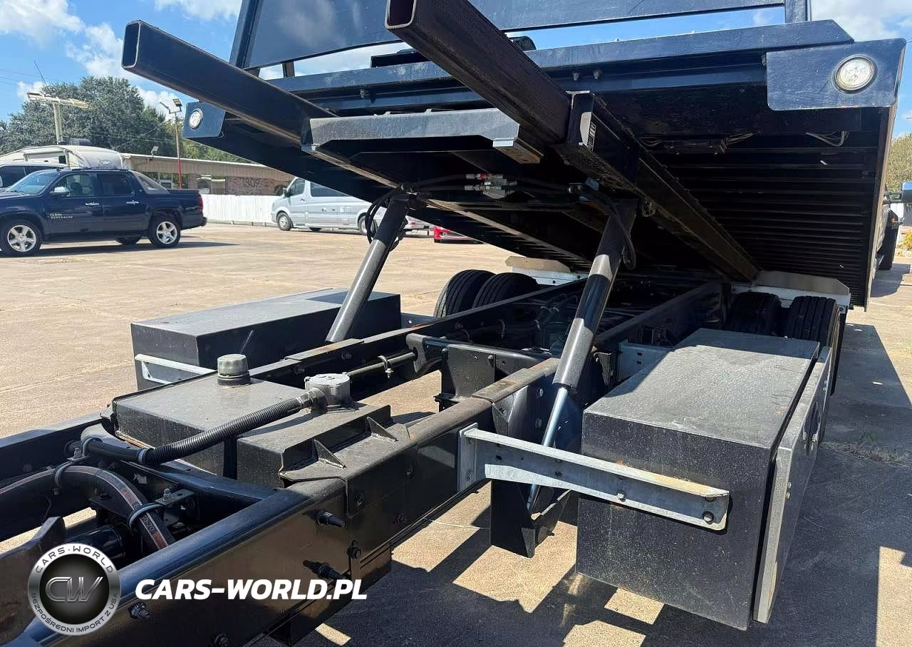 2023 Chevrolet Silverado Medium Duty VIN:1HTKHPVM8PH113649 - 13