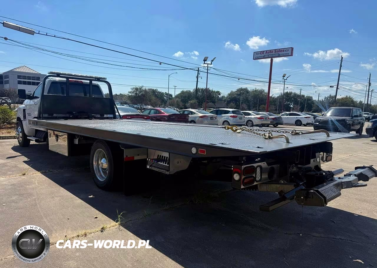 2023 Chevrolet Silverado Medium Duty VIN:1HTKHPVM8PH113649 - 3