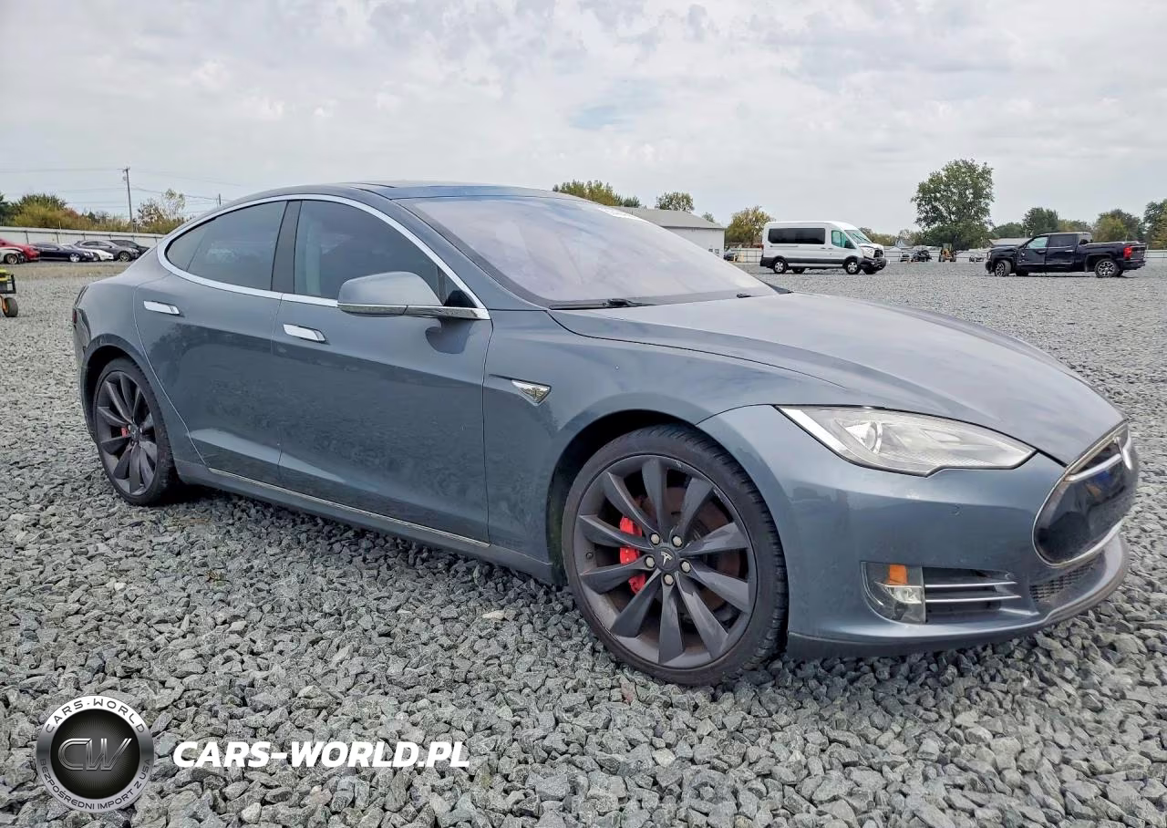 2013 Tesla Model S VIN:5YJSA1DP0DFP21655 - 4