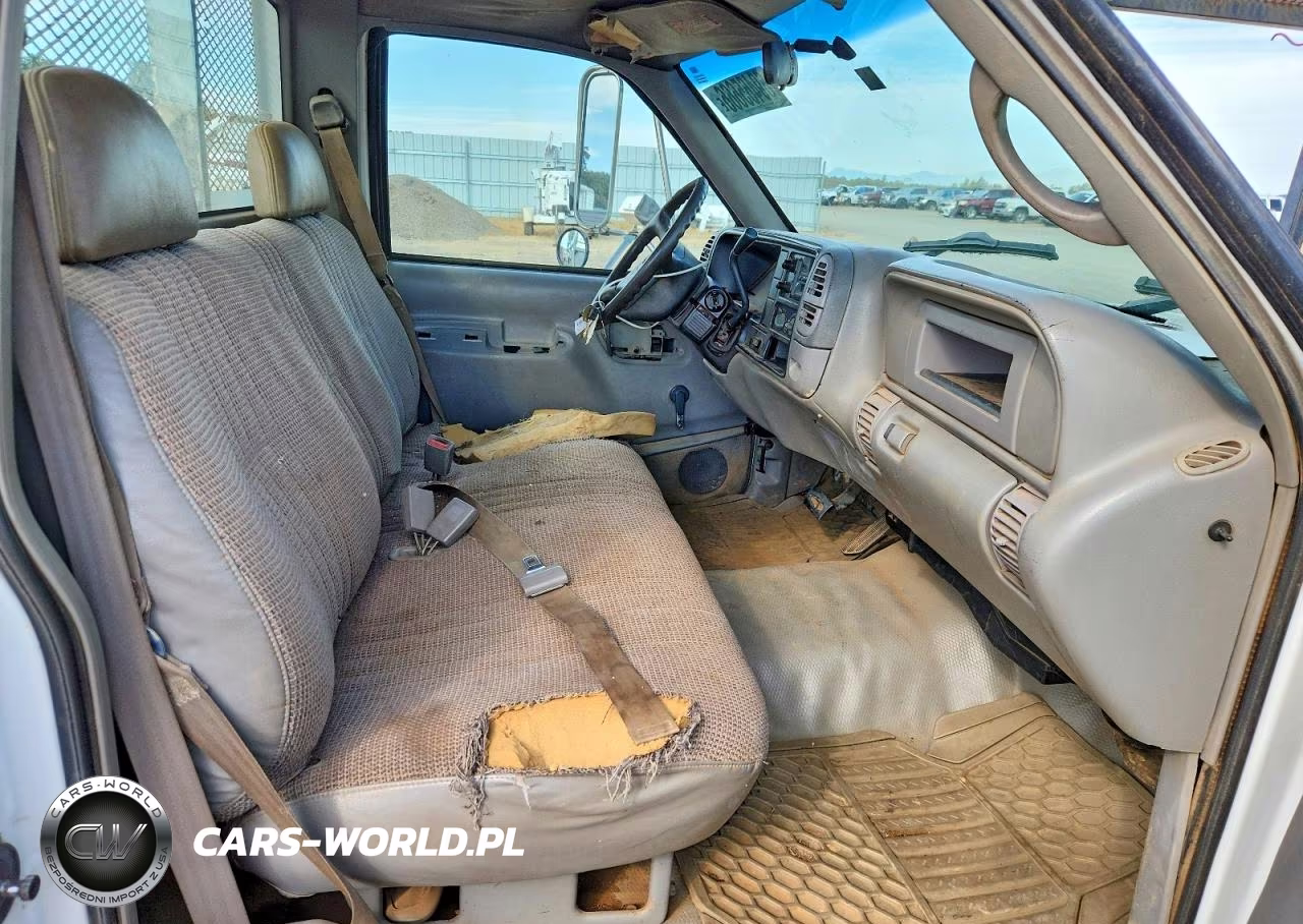 2001 Chevrolet Silverado VIN:3GBKC34GX1M101798 - 7