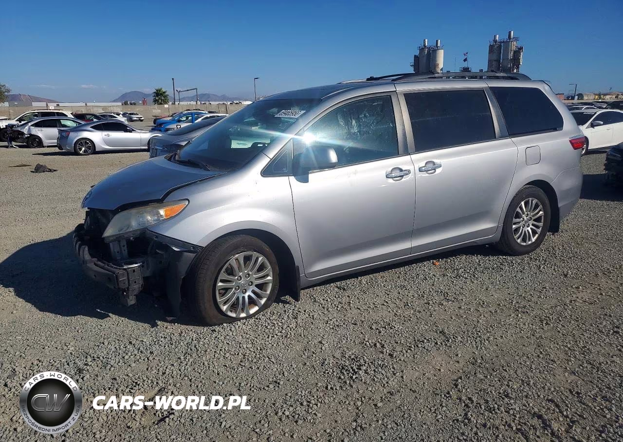 2015 Toyota Sienna Xle Premium 8-Passenger