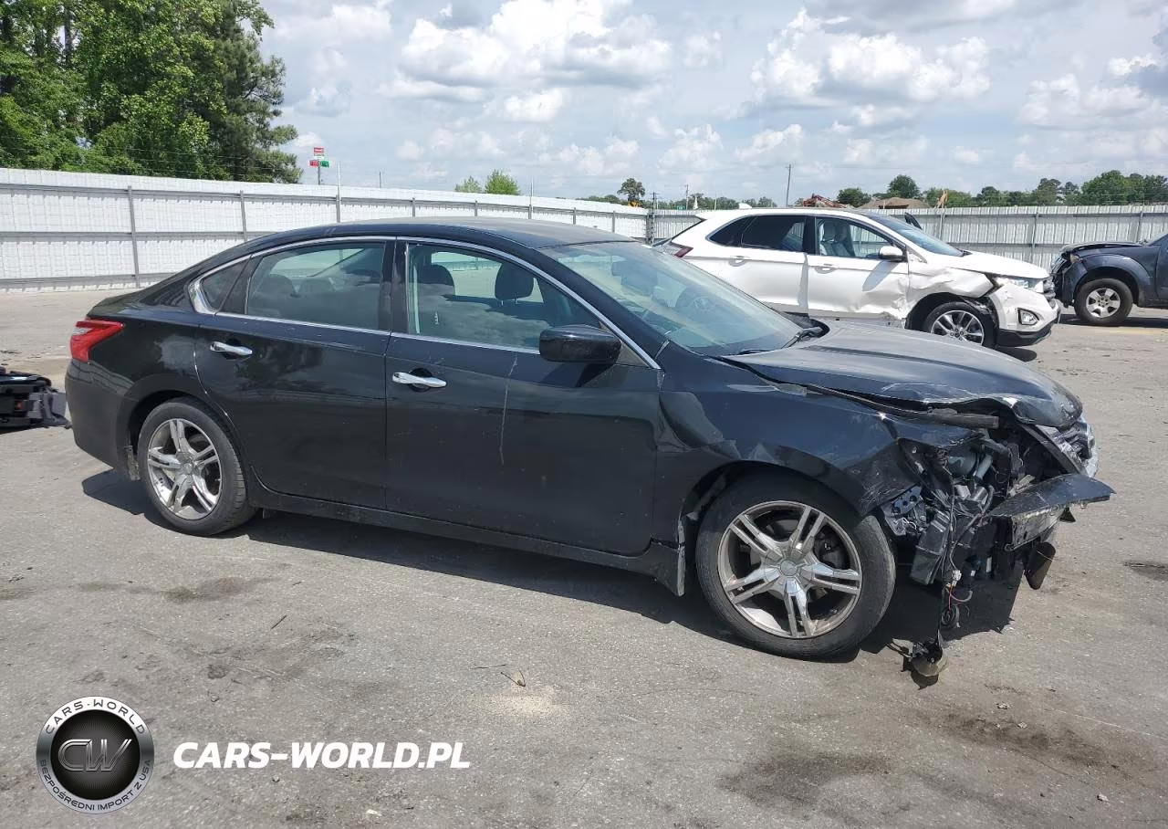 2017 Nissan Altima 2.5 VIN:1N4AL3APXHC496269 - 4