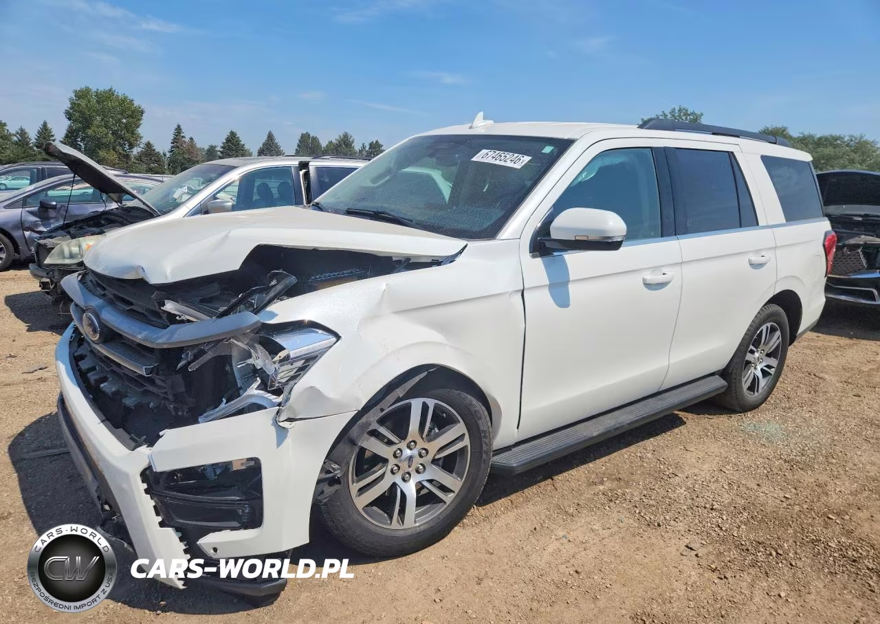 2024 Ford Expedition Xlt VIN:1FMJU1H80REA00522 - 1