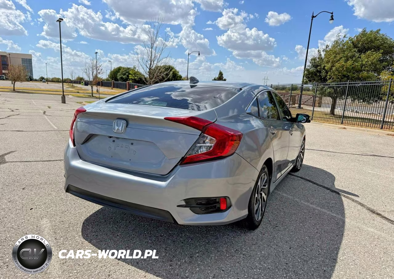 2017 Honda Civic Ex VIN:19XFC2F75HE031426 - 4