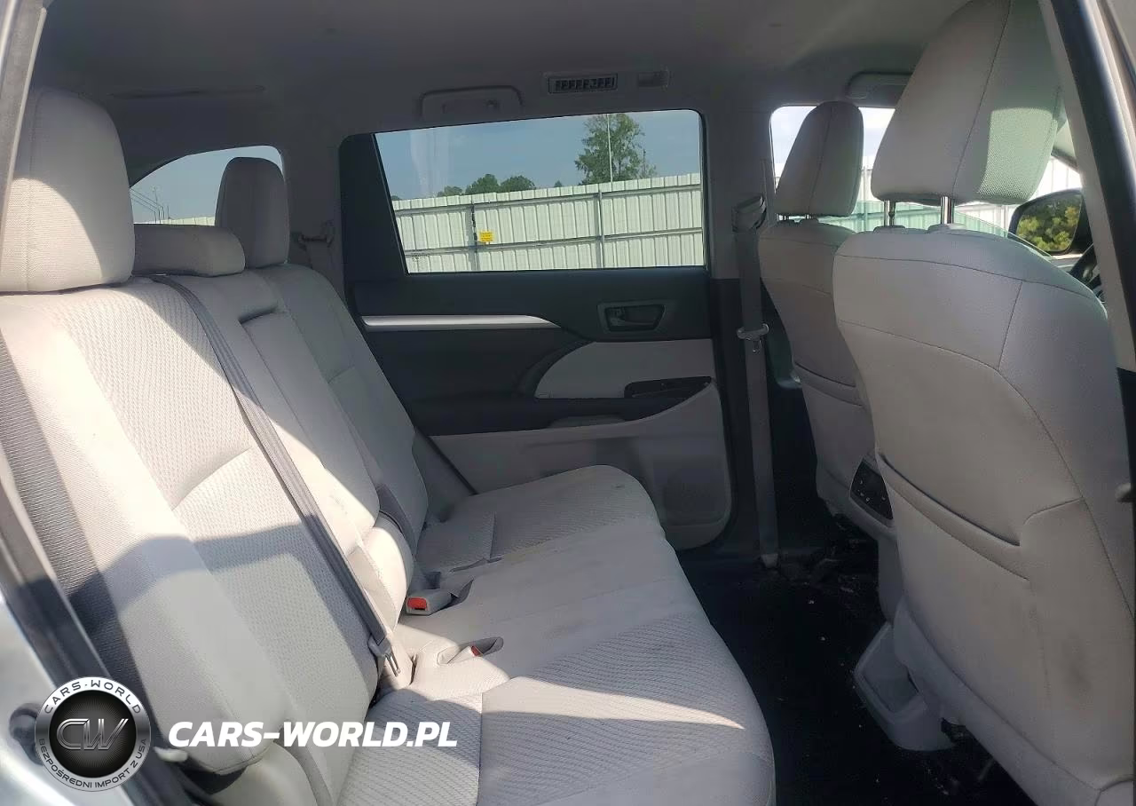 2018 Toyota Highlander Le VIN:5TDZZRFH2JS288326 - 11