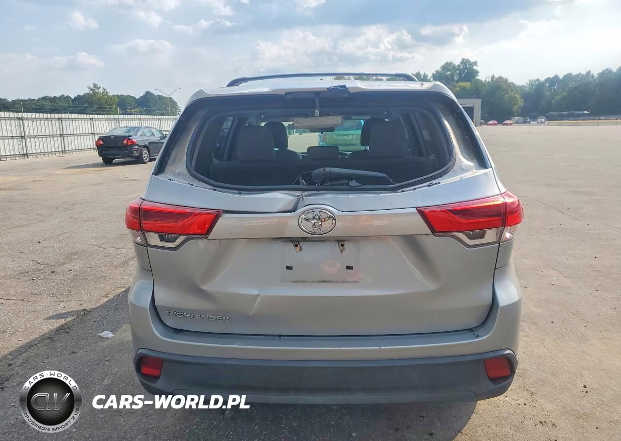 2018 Toyota Highlander Le VIN:5TDZZRFH2JS288326 - 6