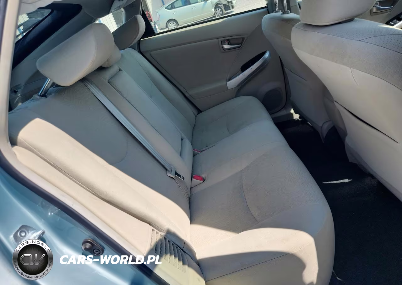 2015 Toyota Prius Three VIN:JTDKN3DU7F2004293 - 10