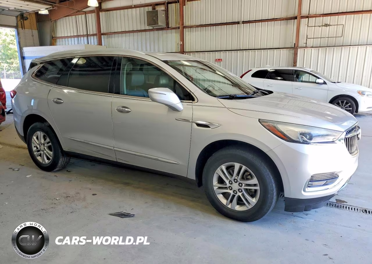 2018 Buick Enclave Essence VIN:5GAERBKW2JJ164159 - 4