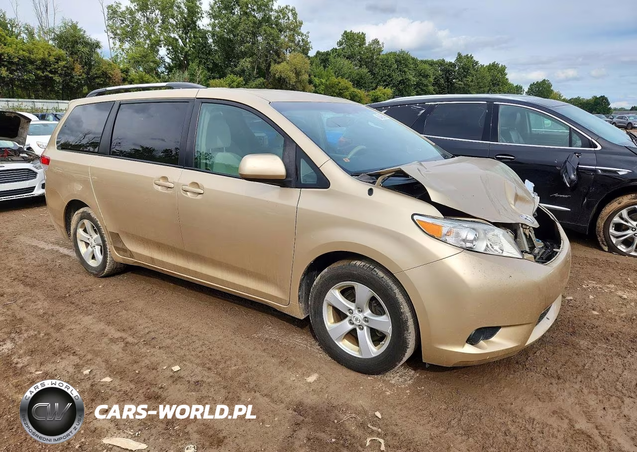 2011 Toyota Sienna Le VIN:5TDKK3DC9BS167708 - 4