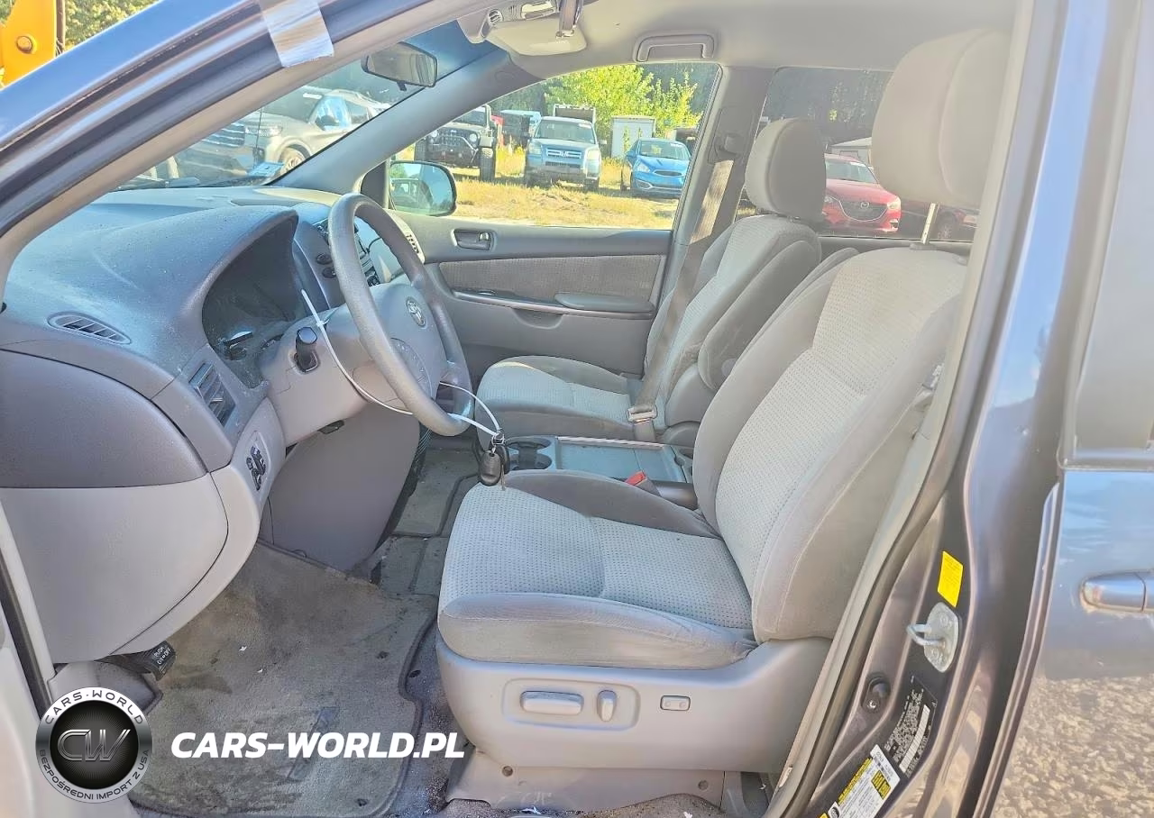 2010 Toyota Sienna Le 7-Passenger VIN:5TDKK4CC8AS300660 - 7