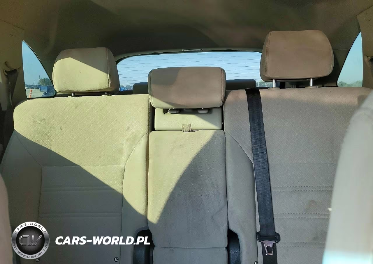 2018 Kia Sorento Lx V6 VIN:5XYPG4A58JG398307 - 10