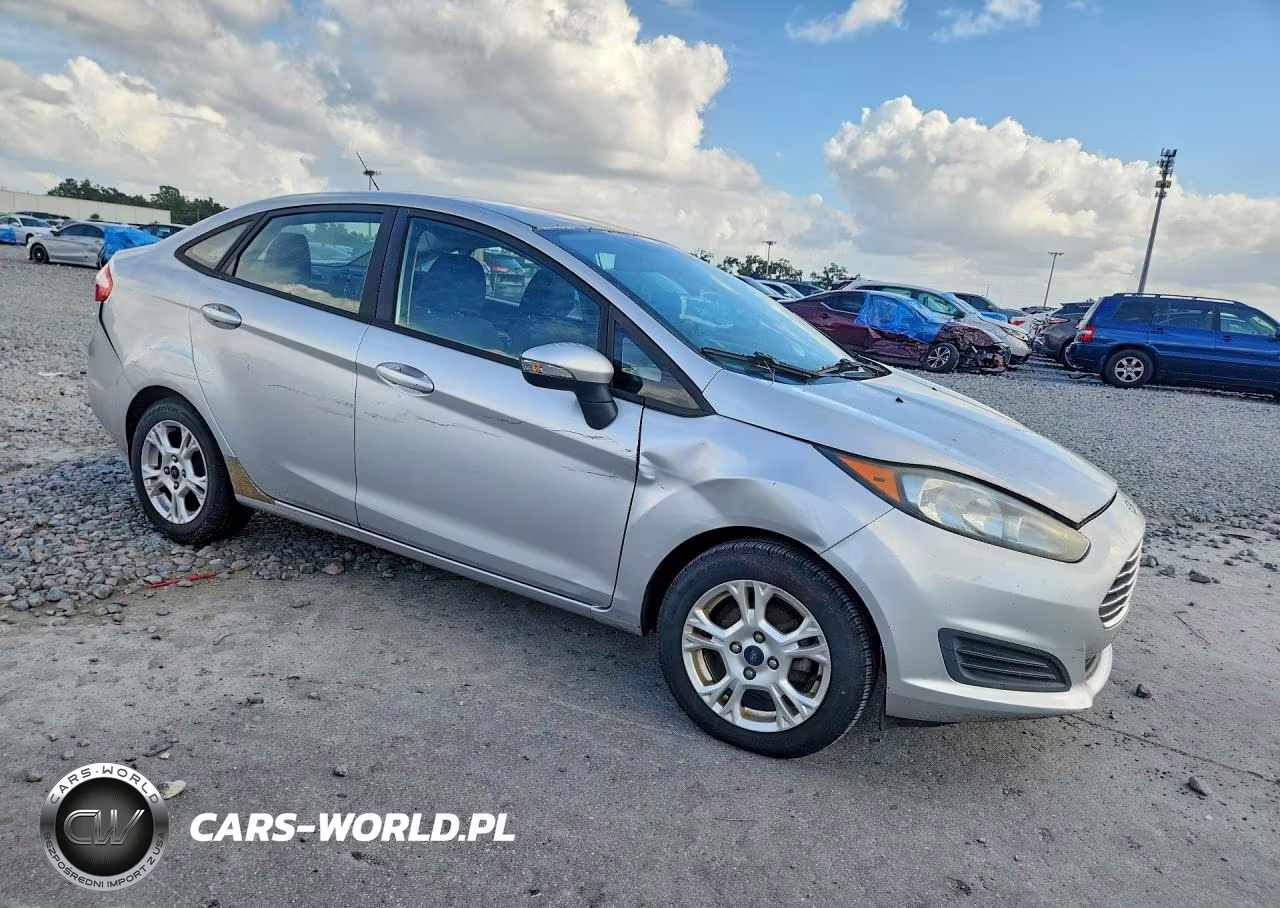 2015 Ford Fiesta Se VIN:3FADP4BJ1FM129984 - 4