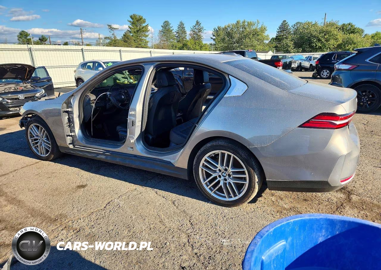 2024 BMW 530 I VIN:WBA43FJ01RCS35817 - 2