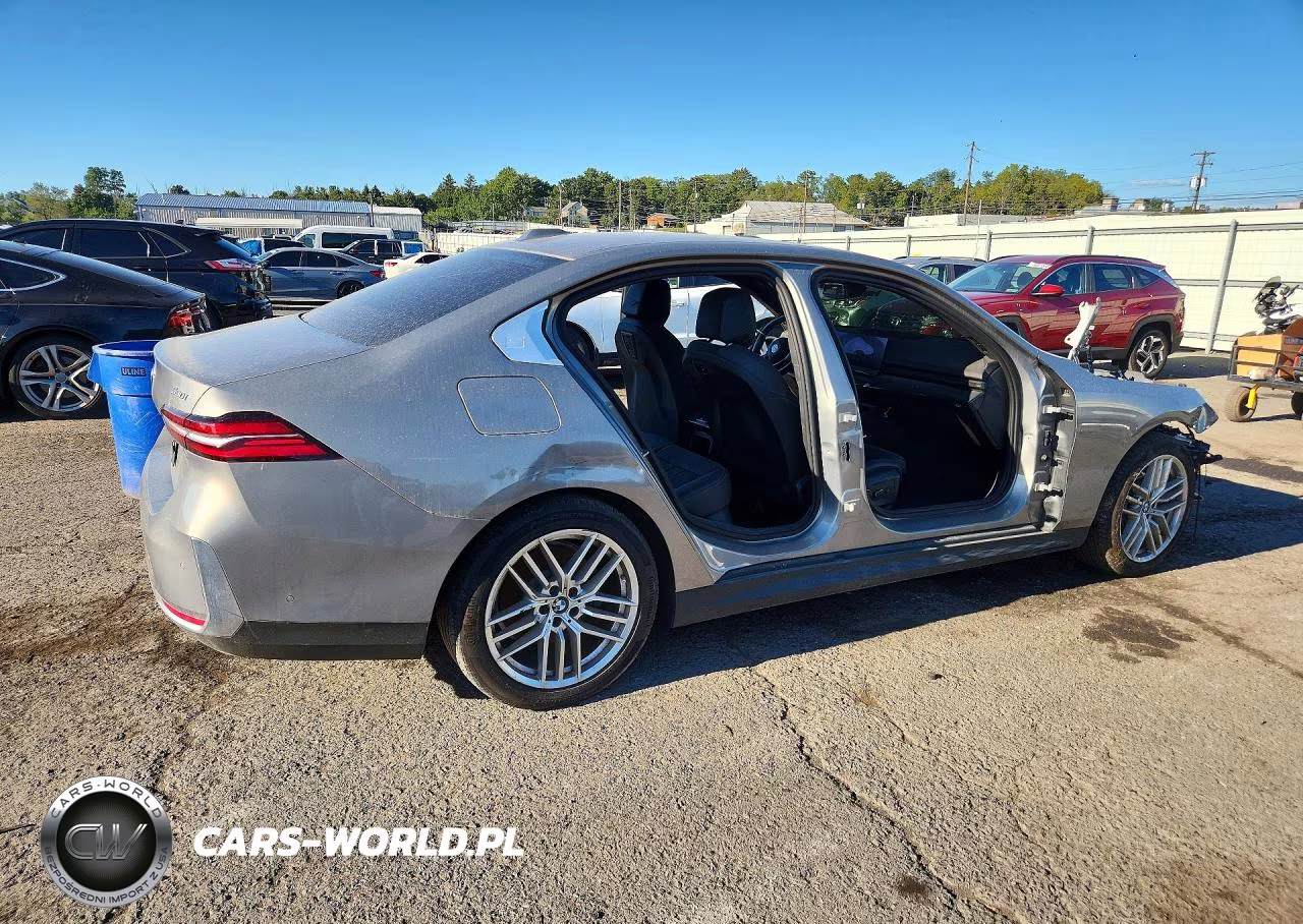 2024 BMW 530 I VIN:WBA43FJ01RCS35817 - 3