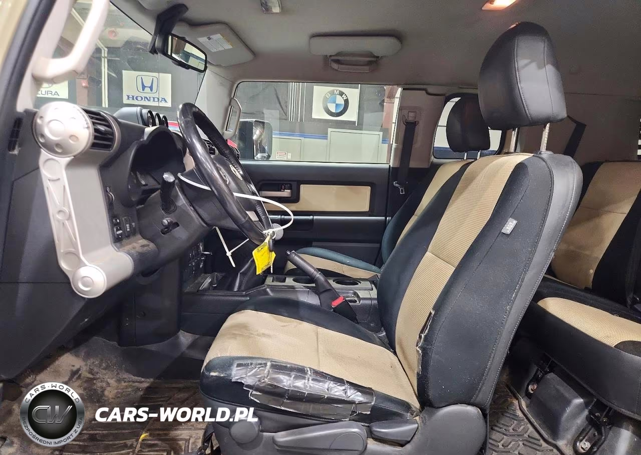 2010 Toyota Fj Cruiser VIN:JTEBU4BF2AK076570 - 7