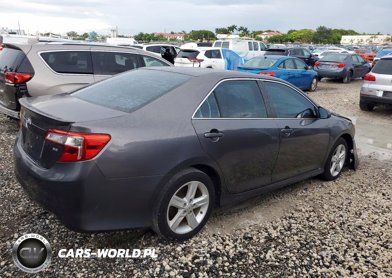 2014 Toyota Camry Se VIN:4T1BF1FK8EU320362 - 3