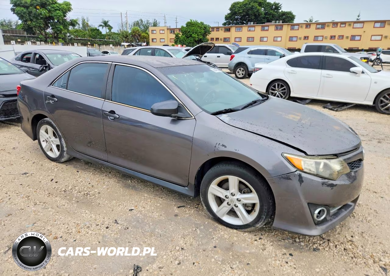 2014 Toyota Camry Se VIN:4T1BF1FK8EU320362 - 4