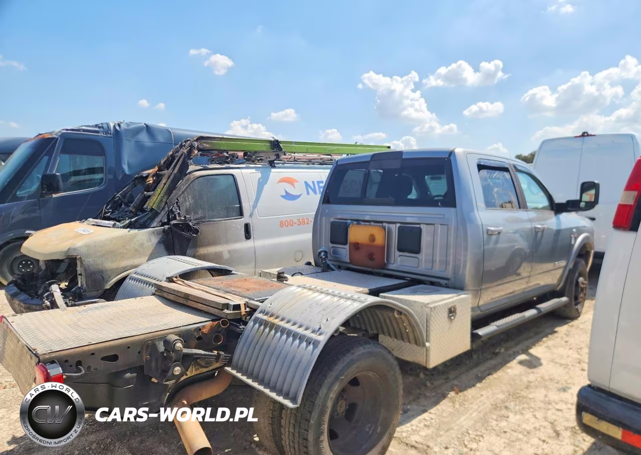 2022 Ram 3500 VIN:3C7WRSCL4NG240241 - 3
