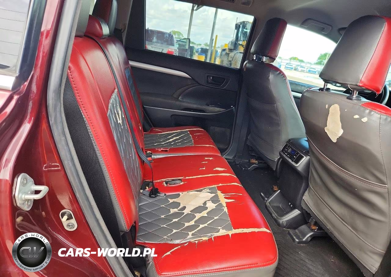 2018 Toyota Highlander Le VIN:5TDZARFHXJS036959 - 11