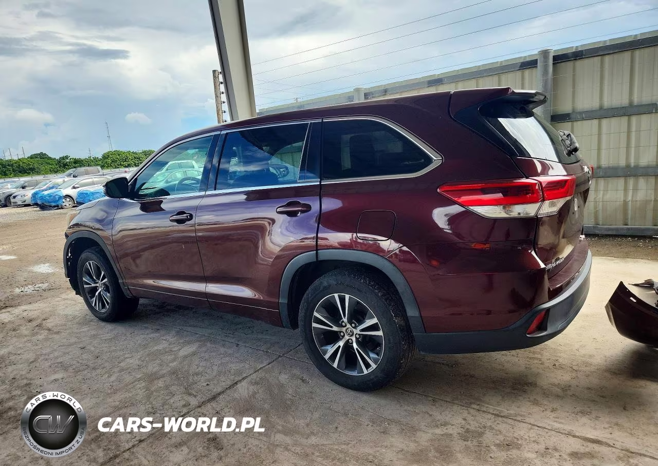 2018 Toyota Highlander Le VIN:5TDZARFHXJS036959 - 2