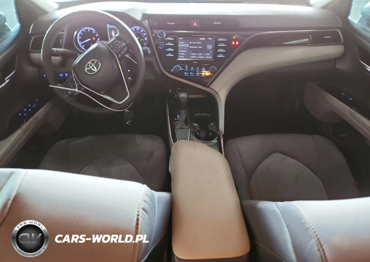 2020 Toyota Camry Le VIN:4T1C11AK9LU386328 - 8