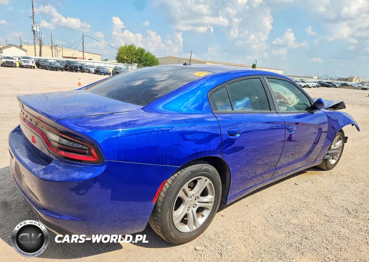2019 Dodge Charger Sxt VIN:2C3CDXBG1KH748215 - 3