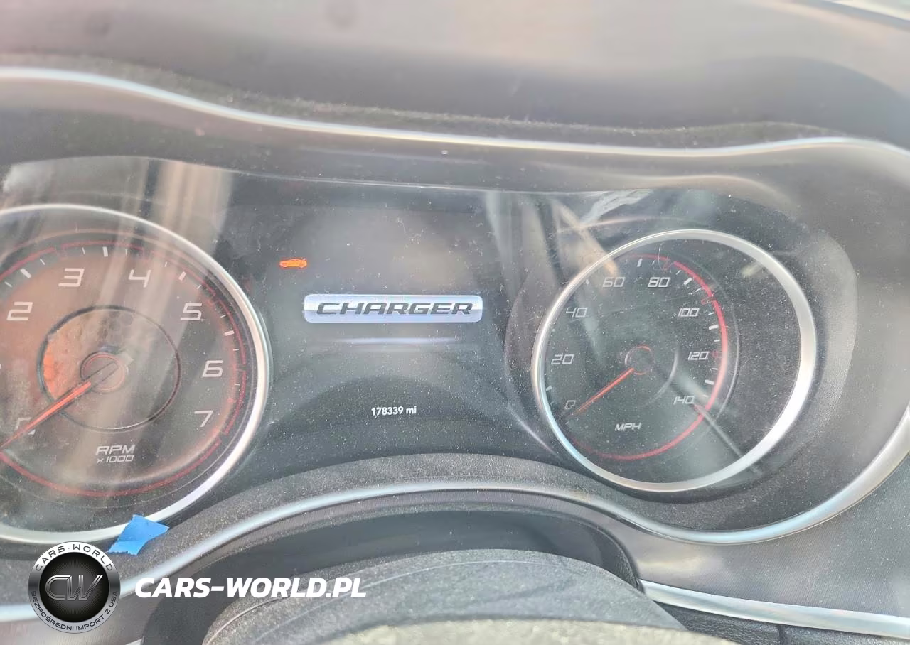 2019 Dodge Charger Sxt VIN:2C3CDXBG1KH748215 - 9