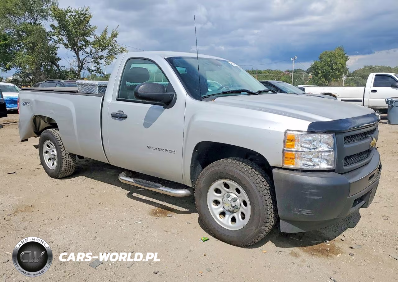 2010 Chevrolet Silverado K1500 VIN:1GCPKPEX4AZ185562 - 4