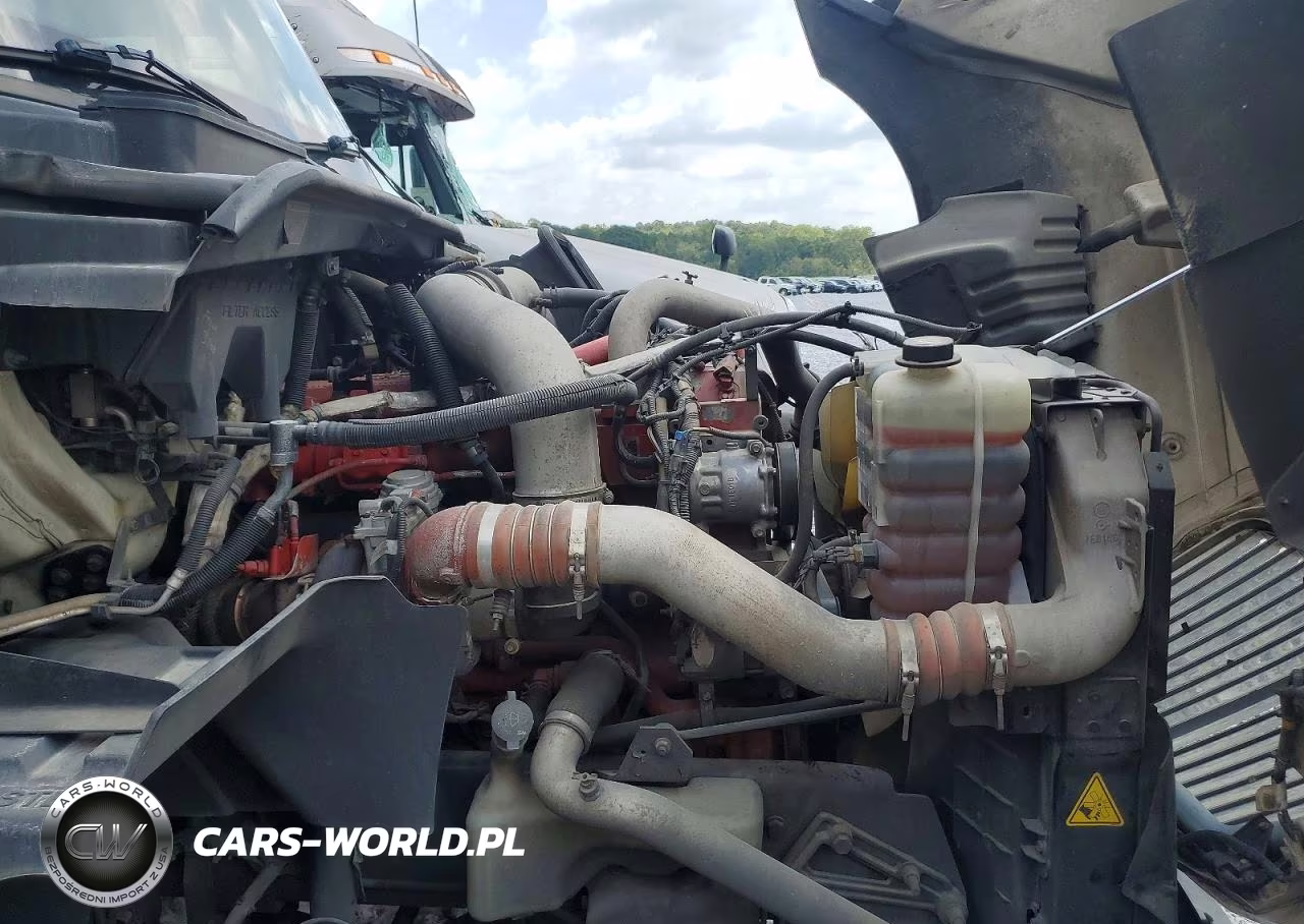 2012 International Prostar Semi Truck VIN:3HSDJAPRXGN750412 - 11