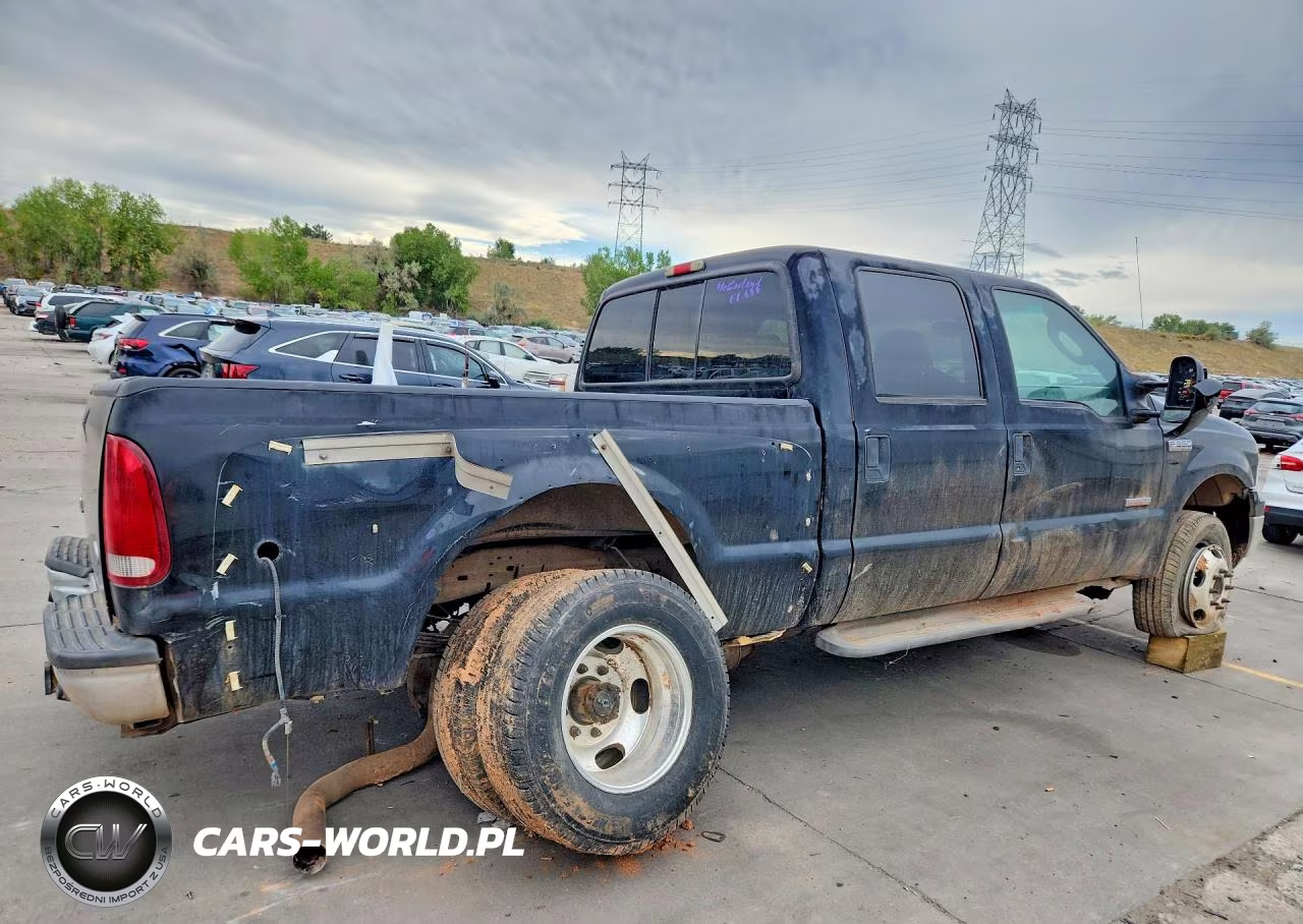 2005 Ford F350 Super Duty VIN:1FTWW33P85EC25392 - 3