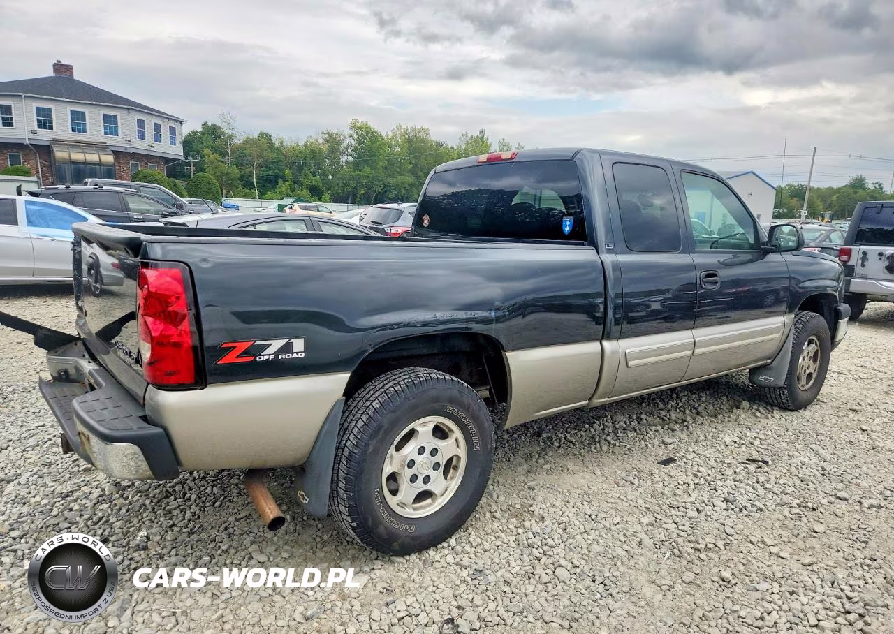 2003 Chevrolet Silverado K1500 VIN:2GCEK19T831136582 - 3