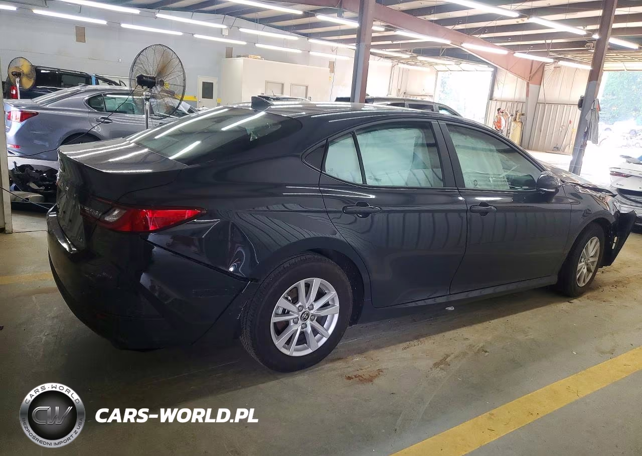 2026 Toyota Camry Le VIN:4T1DAACK7TU703895 - 3