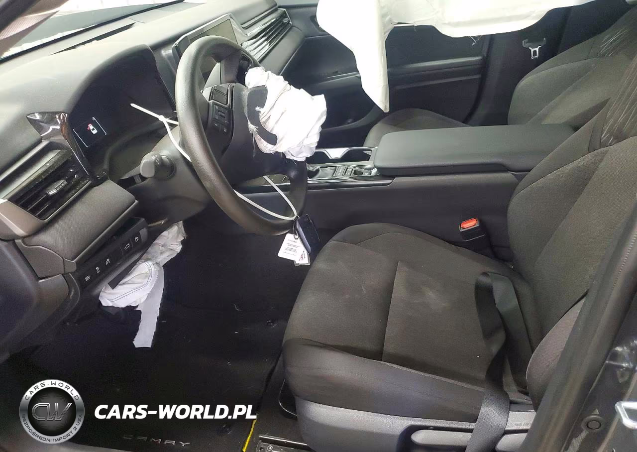 2026 Toyota Camry Le VIN:4T1DAACK7TU703895 - 7