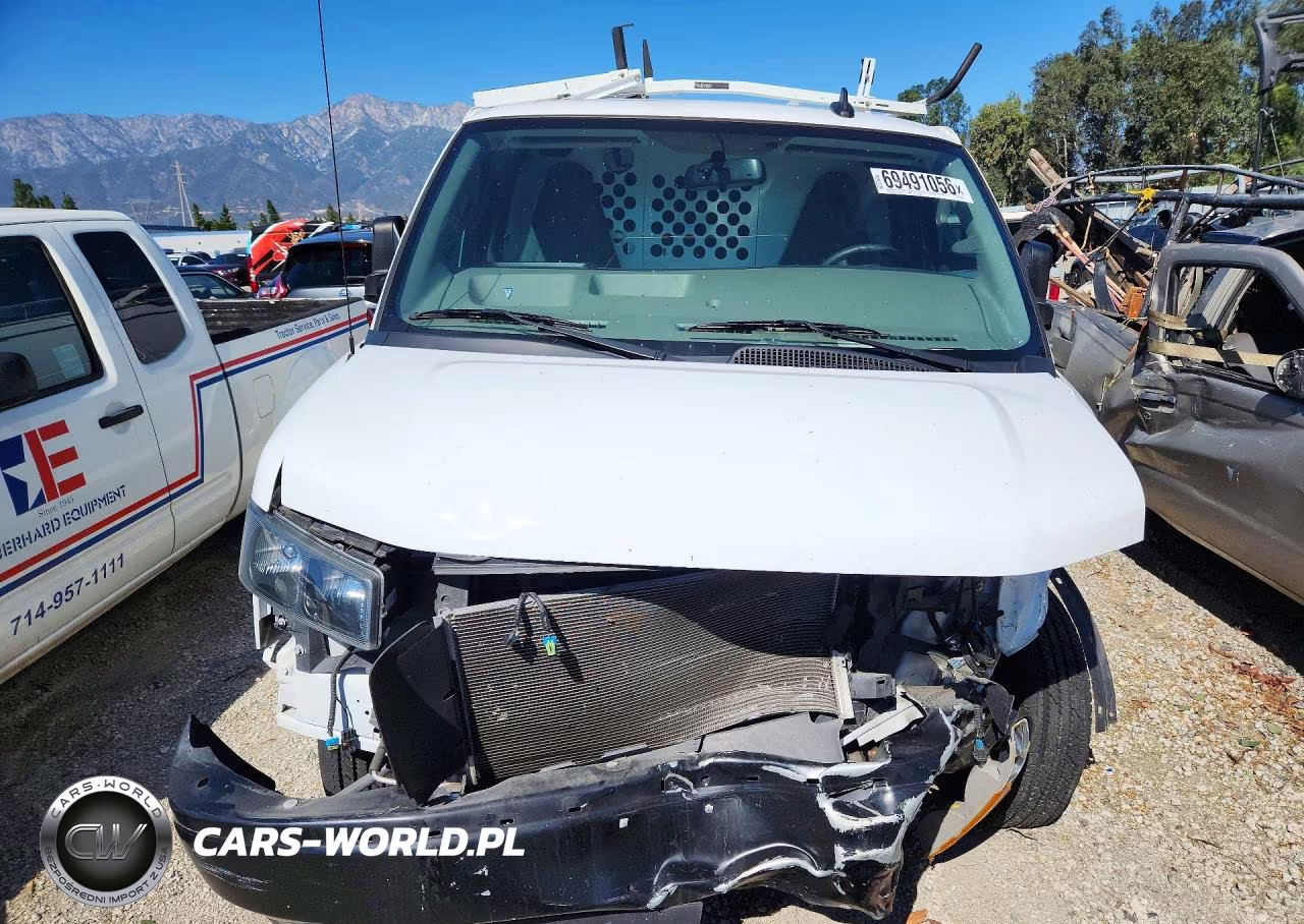 2024 Chevrolet Express G2500 VIN:1GCWGAFP0R1249793 - 5