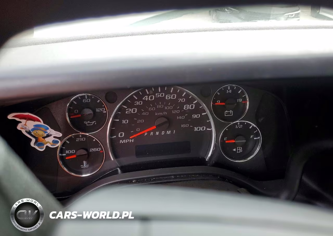 2024 Chevrolet Express G2500 VIN:1GCWGAFP0R1249793 - 9