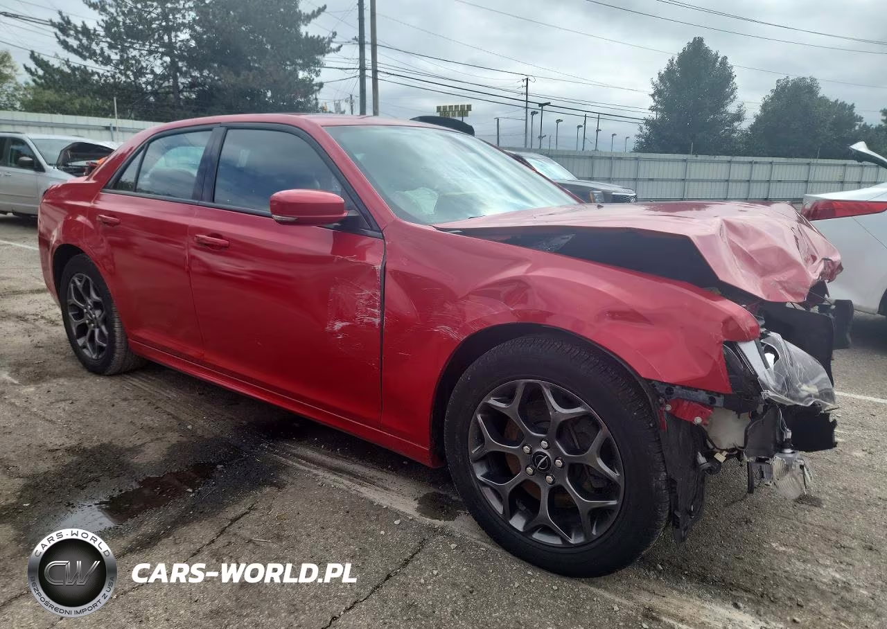 2018 Chrysler 300 S VIN:2C3CCAGG0JH141293 - 4