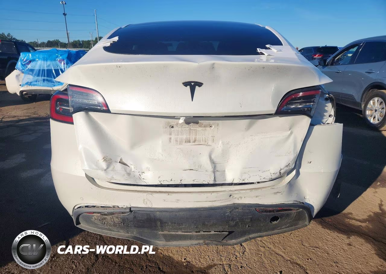 2021 Tesla Model Y VIN:5YJYGAEE7MF230151 - 6