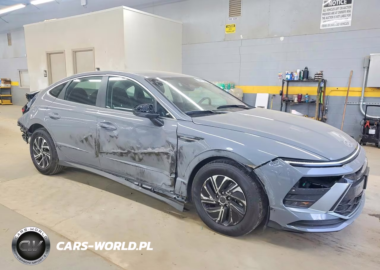 2026 Hyundai Sonata Hybrid Blue VIN:KMHL24JJ2TA172420 - 4