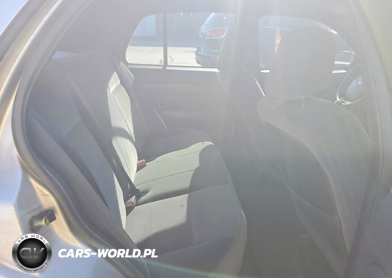 2005 Ford Crown Victoria VIN:2FAFP73W55X135567 - 10