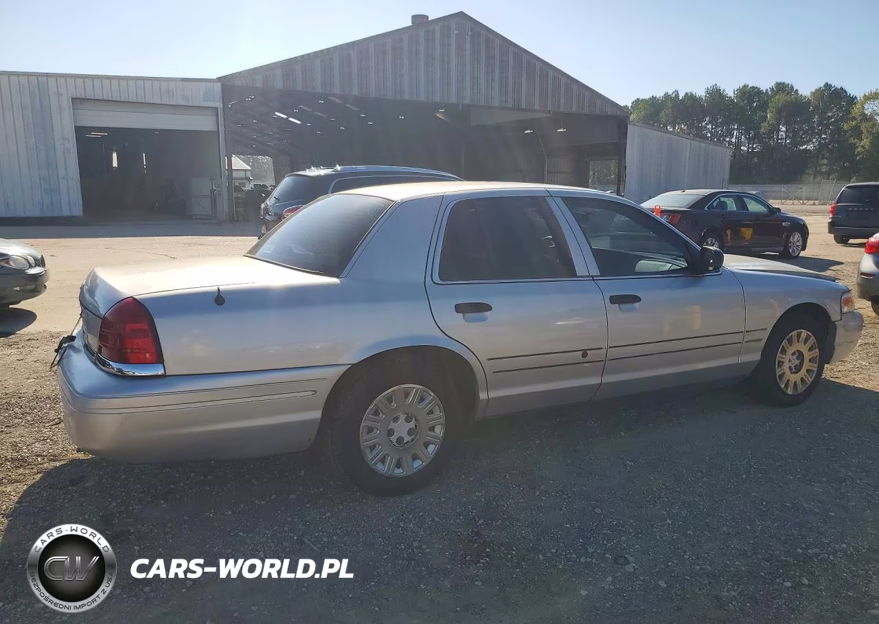 2005 Ford Crown Victoria VIN:2FAFP73W55X135567 - 3