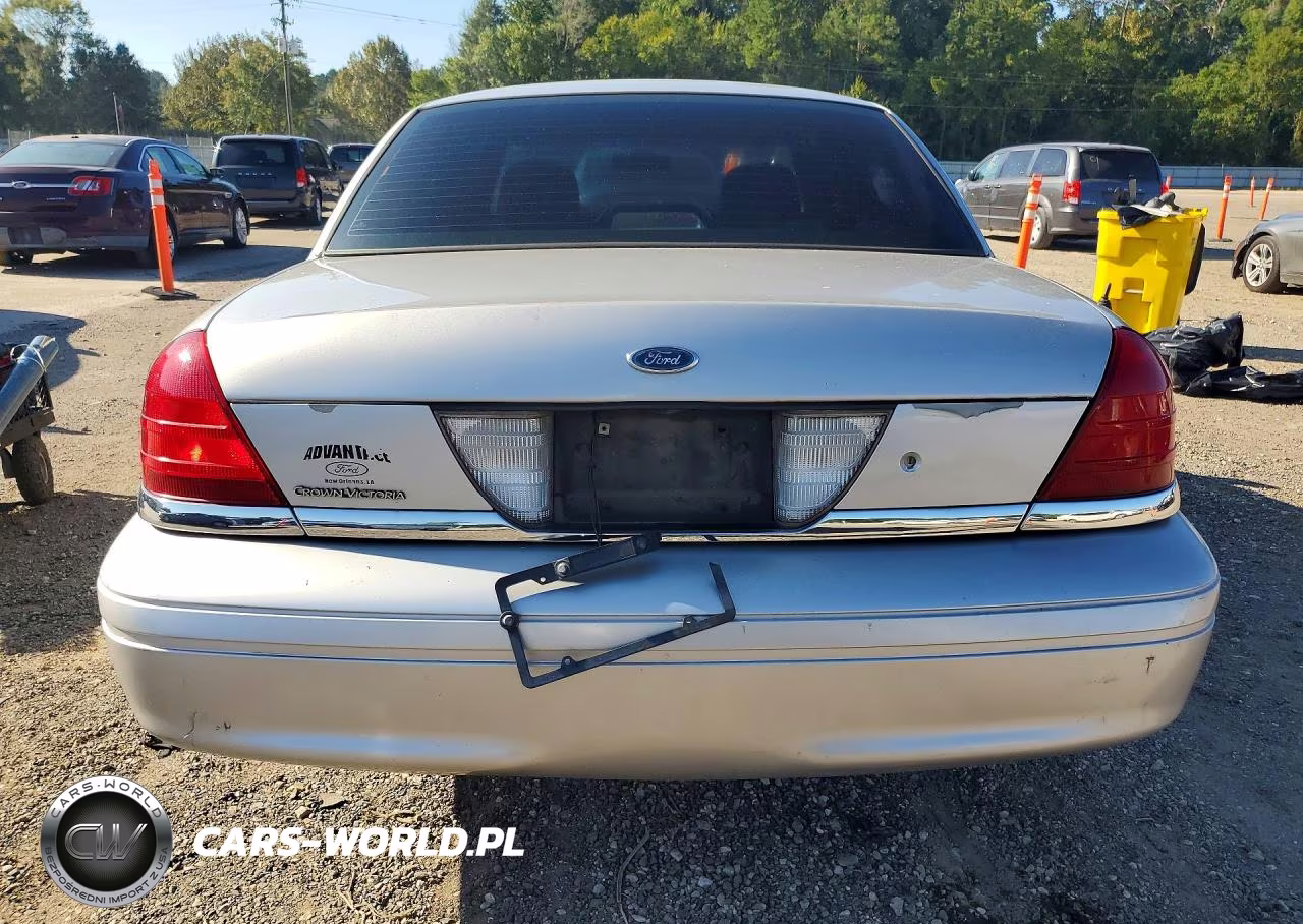 2005 Ford Crown Victoria VIN:2FAFP73W55X135567 - 6