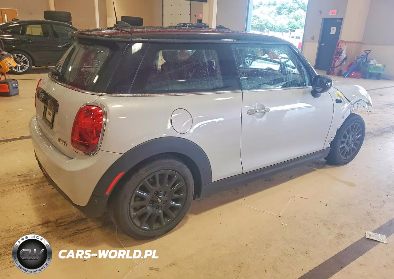 2020 Mini Cooper VIN:WMWXR3C03L2M03929 - 3