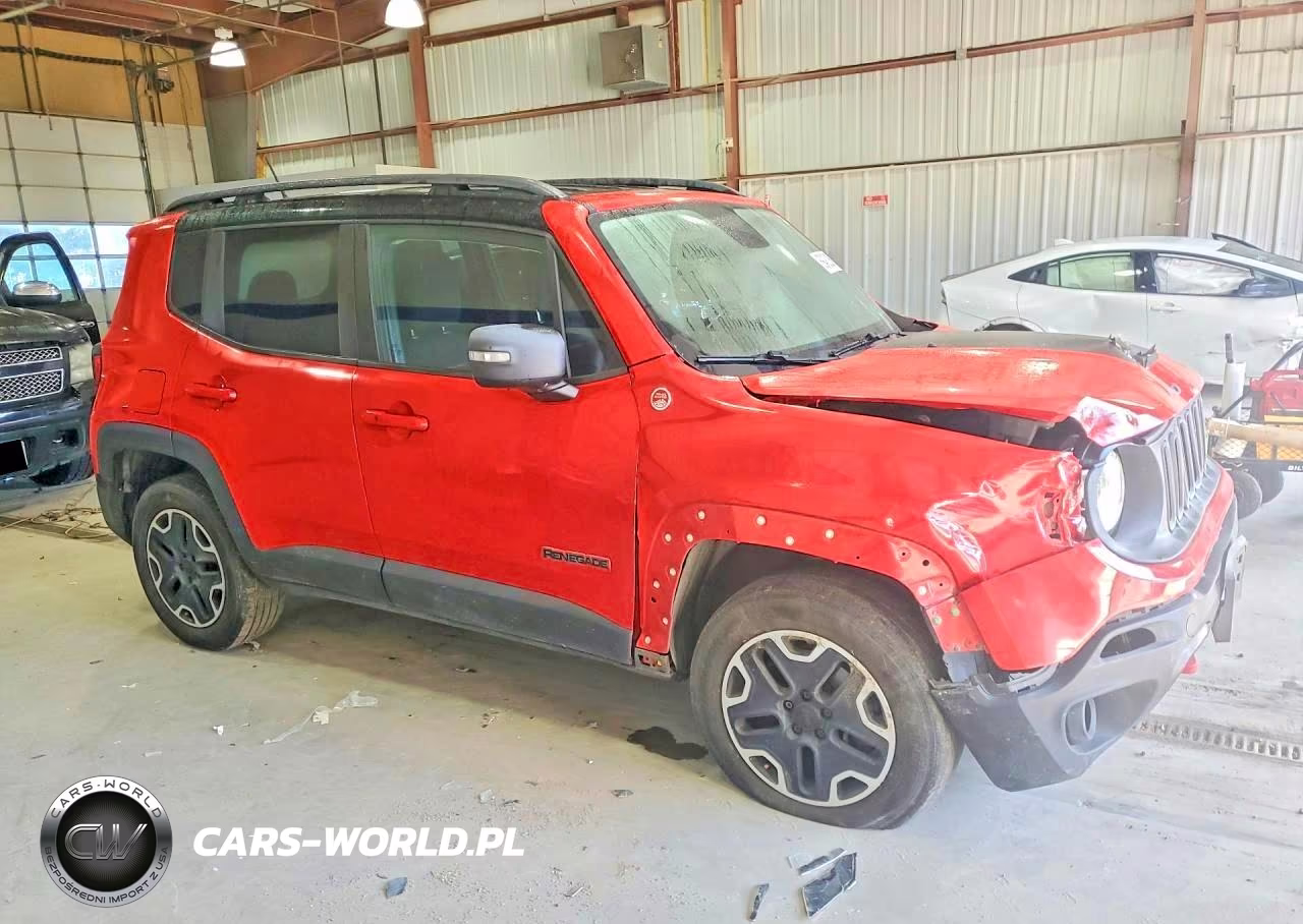 2015 Jeep Renegade Trailhawk VIN:ZACCJBCT3FPB50876 - 4