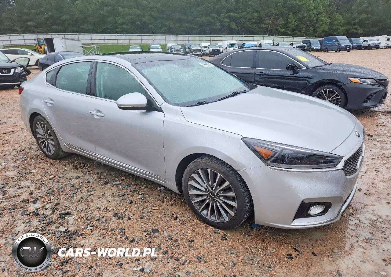 2017 Kia Cadenza Premium VIN:KNALC4J10H5036818 - 4