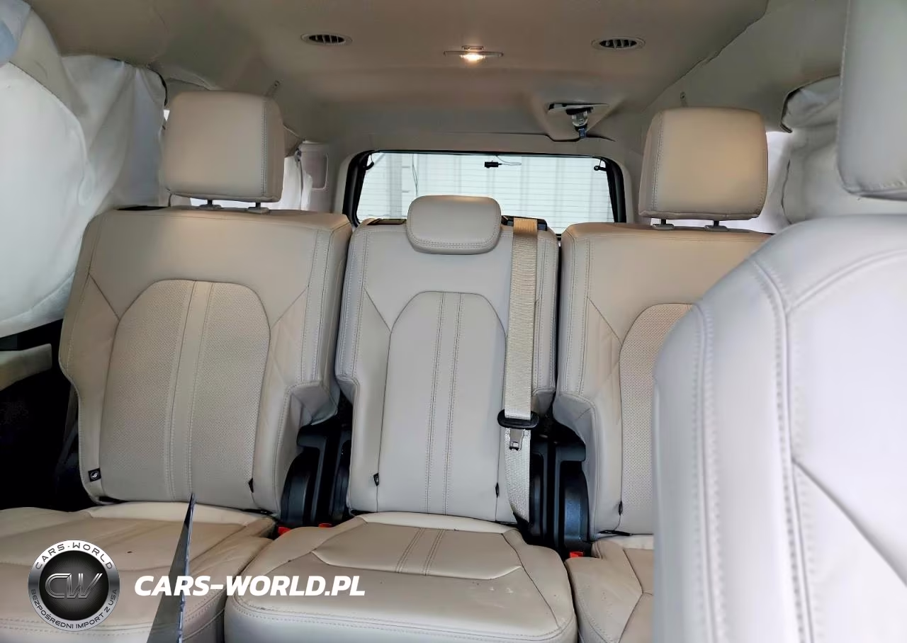 2023 Ford Expedition Max Platinum VIN:1FMJK1M87PEA20968 - 10