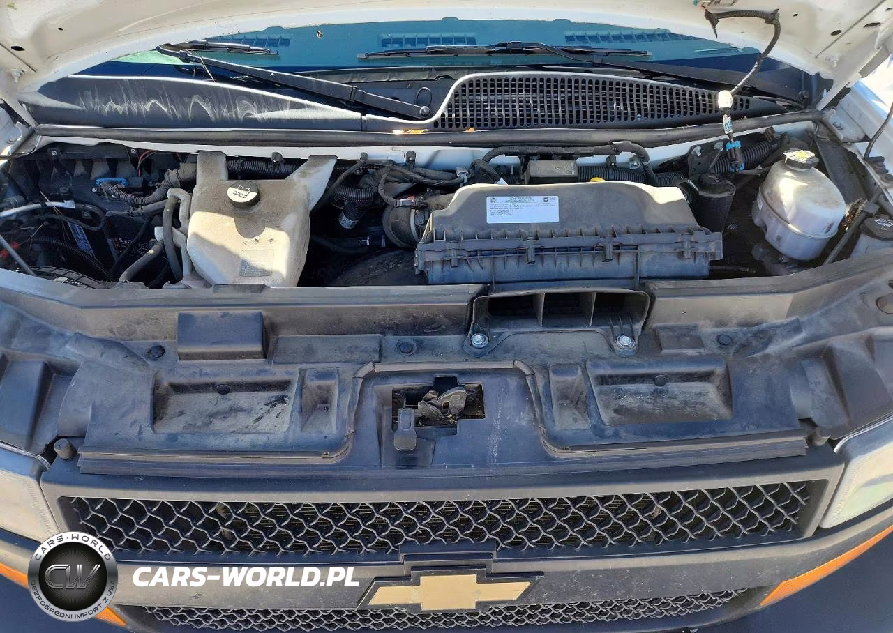 2020 Chevrolet Express G2500 VIN:1GCWGAFP7L1258949 - 11