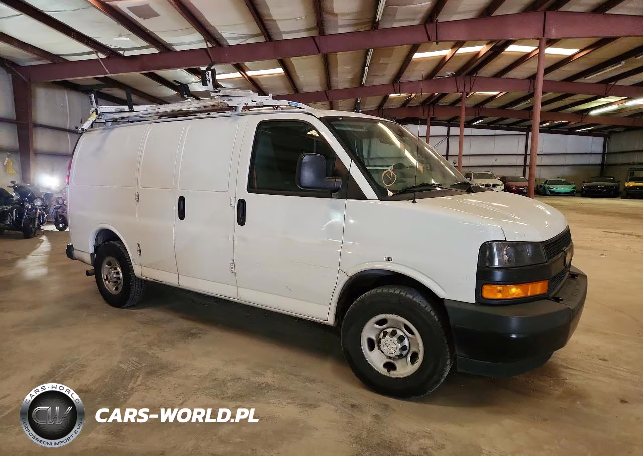 2020 Chevrolet Express G2500 VIN:1GCWGAFP7L1258949 - 4