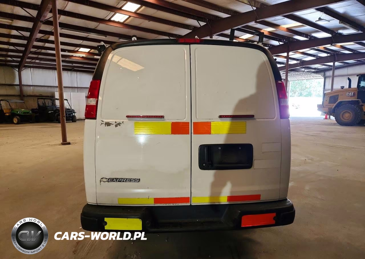2020 Chevrolet Express G2500 VIN:1GCWGAFP7L1258949 - 6